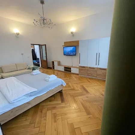 Apartment Dreamhome -self Check-in -parcare Gratuit Brasov